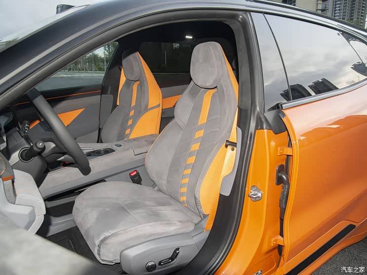 极氪 极氪001 2024款 三元锂 双电机