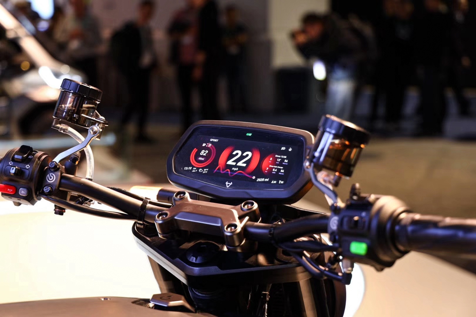 被黑寡妇骑过 这些国外电摩让国内摩友羡慕不已