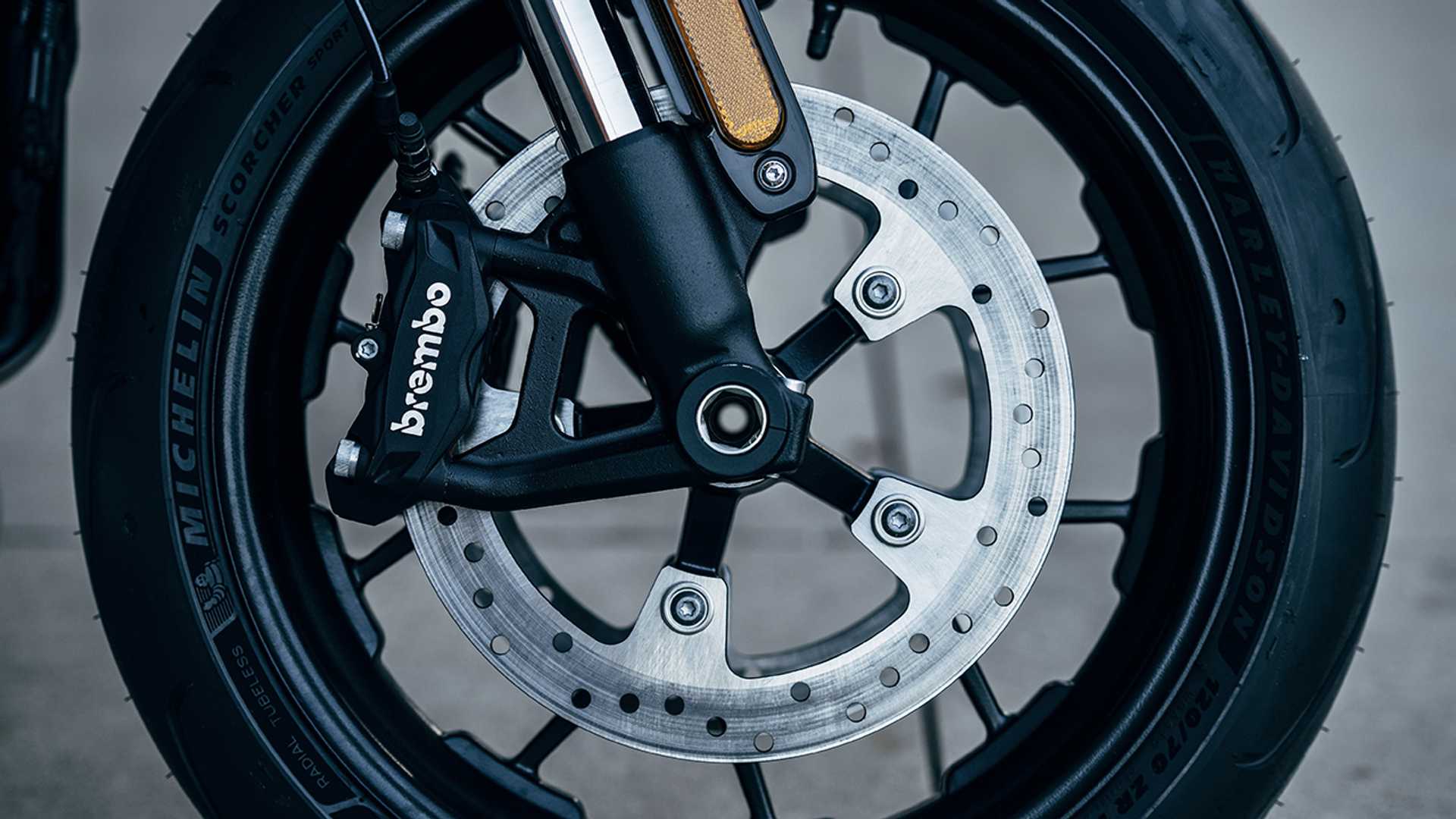 被黑寡妇骑过 这些国外电摩让国内摩友羡慕不已